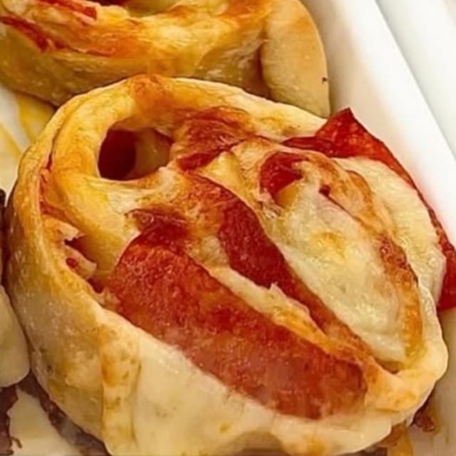 Roni Pinwheel.